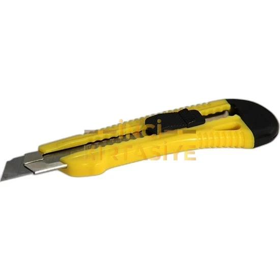 UMIX METAL UÇ PLASTİK MAKET BIÇAĞI 18MM